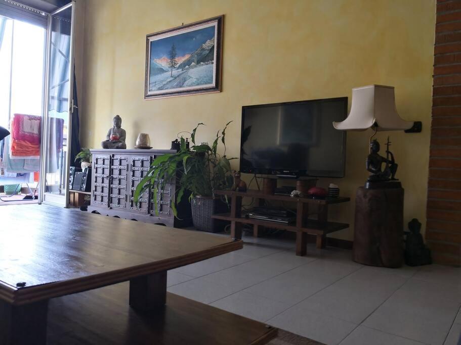 Appartamento Chic Vista Lago - Casa Janis Verbania Exterior foto